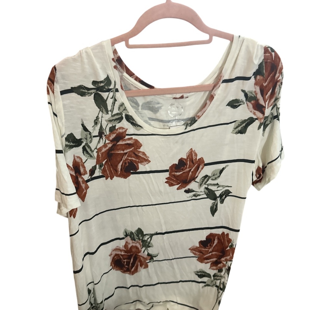 Maurices Women’s Short Sleeve Floral Stripe Tee - Cream with Rust Roses